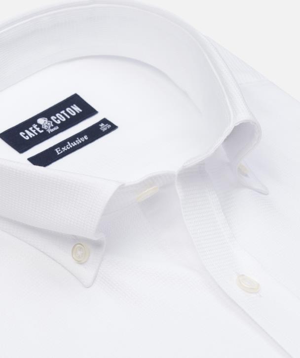 La quintessence de la chemise blanche Oxford : Un guide de style complet
