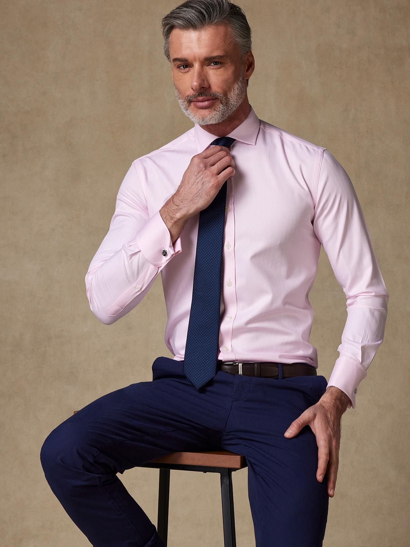 Slim-fitted roze visgraat overhemd - Musketier manchetten