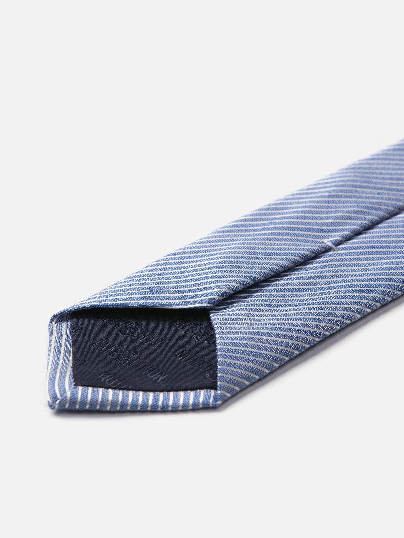 Cravate slim en lin et soie bleu à micro rayures