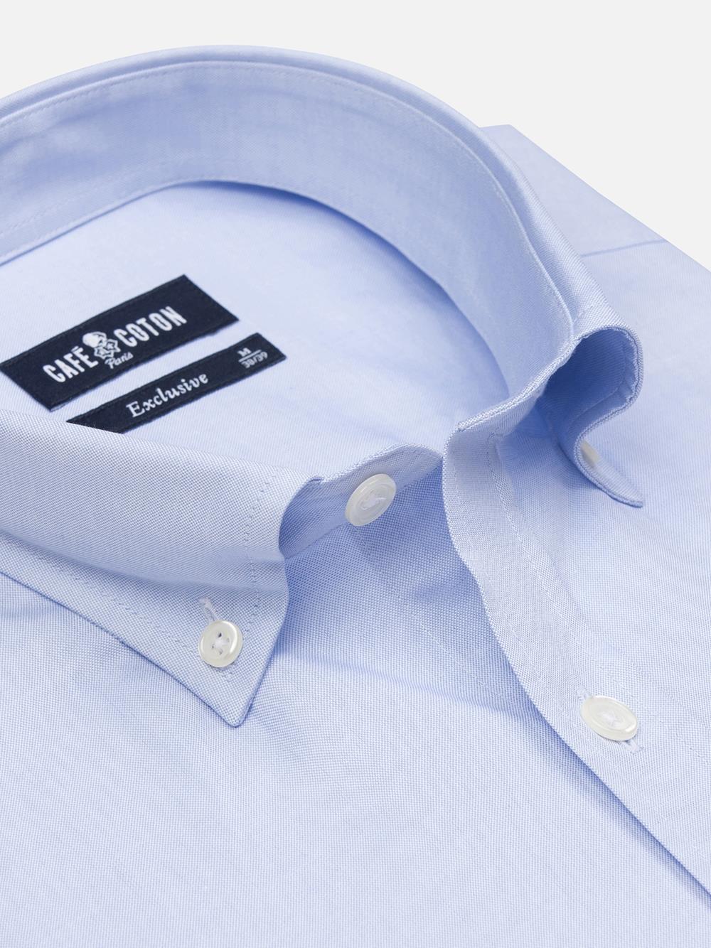 Tailliertes Tailliertes Hemd mit himmelblauen Punkten  - Buttondown Kragen