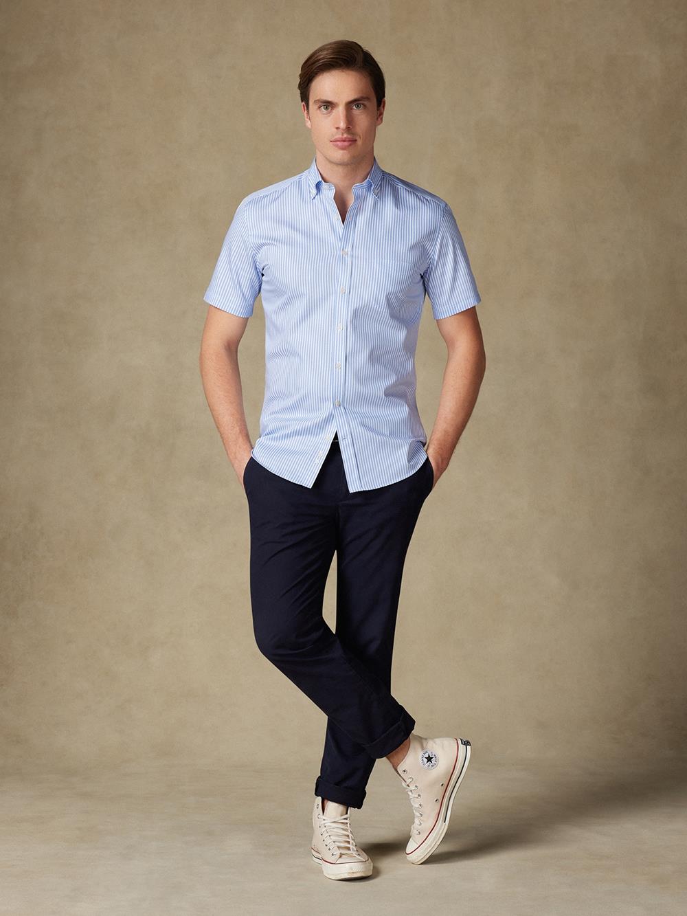 Kurzarmhemd Colin mit hellblauen Streifen - Button down kragen