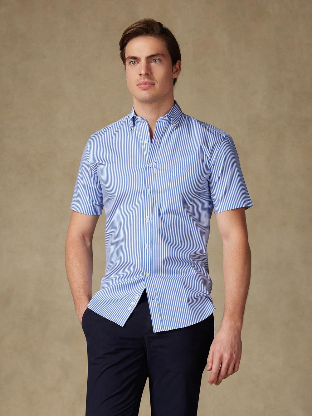 Kurzarmhemd Colin mit blauen Streifen - Button down kragen