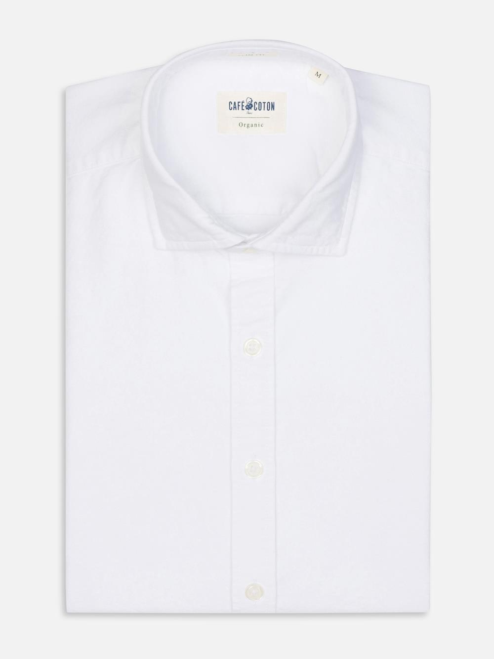 Bio-Tailliertes Hemd aus weißem, gewaschenem Oxford.