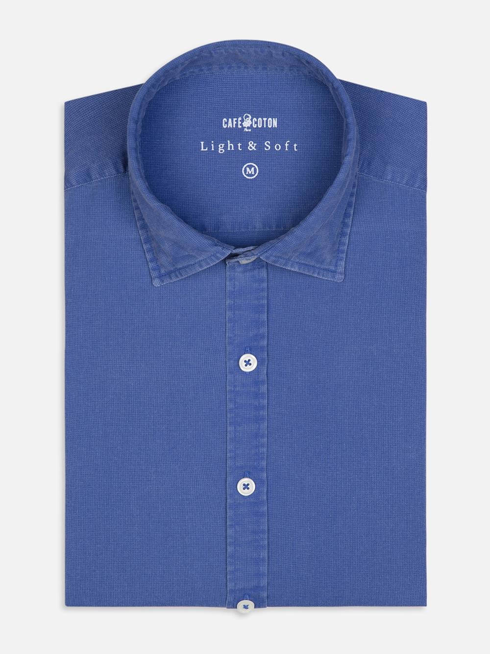 Kobaltfarbenes Hemd aus gewaschenem Piqué
