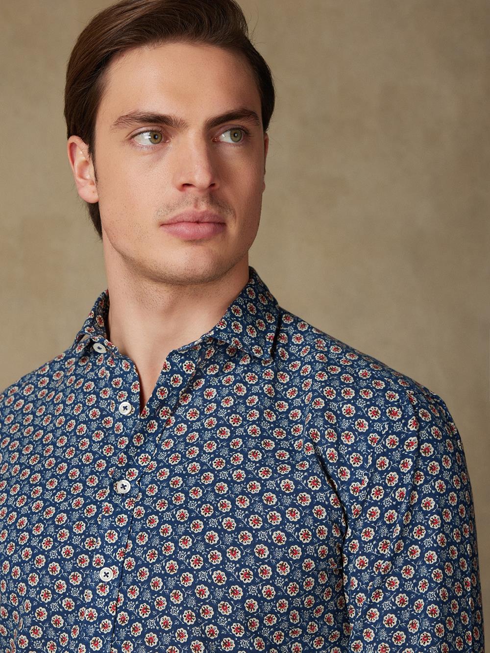 Chemise cintrée Sully en lin à motif floral 