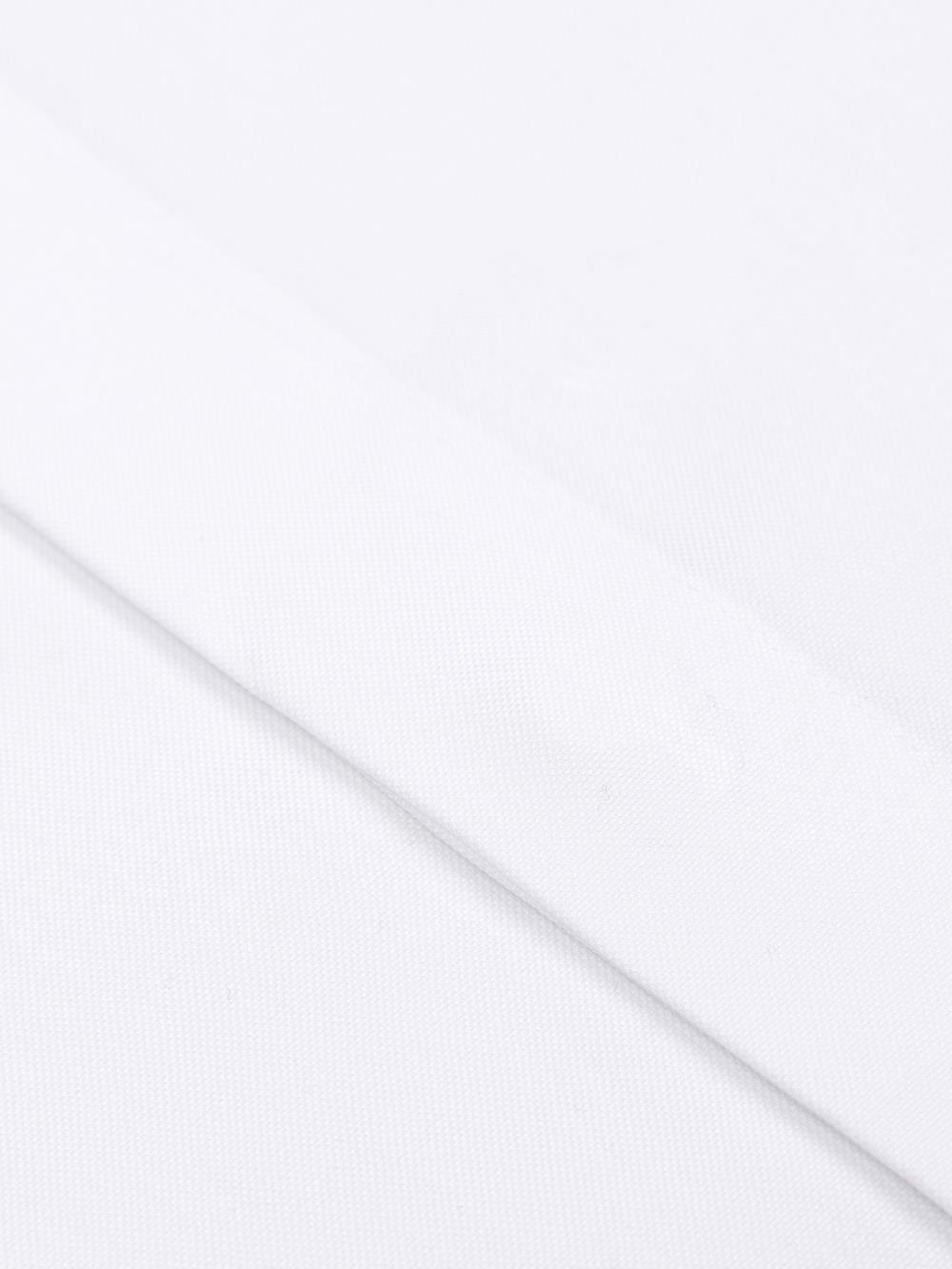Tailliertes Hemd aus Pin Point weiß - Verdeckte Knopfleiste