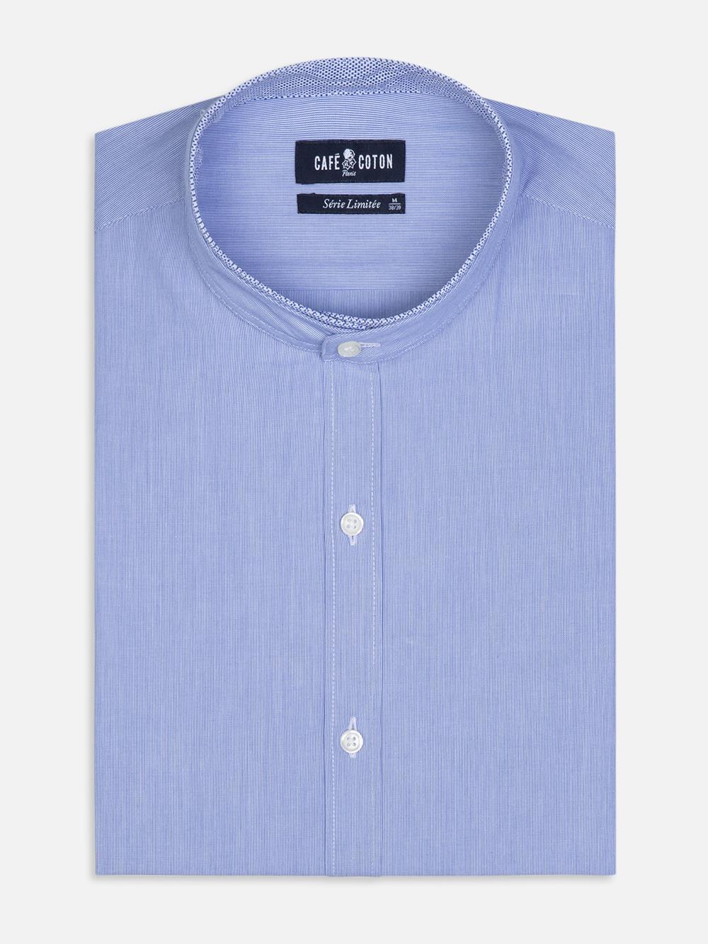Camisa azul a rayas con cuello mao