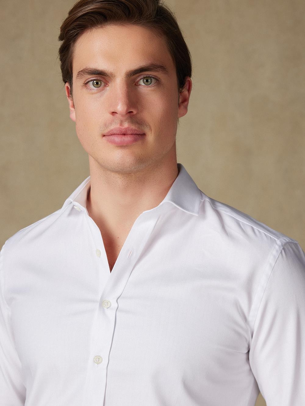 Wit visgraat overhemd