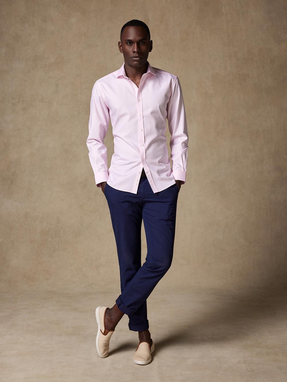 Slim-fitted roze visgraat overhemd
