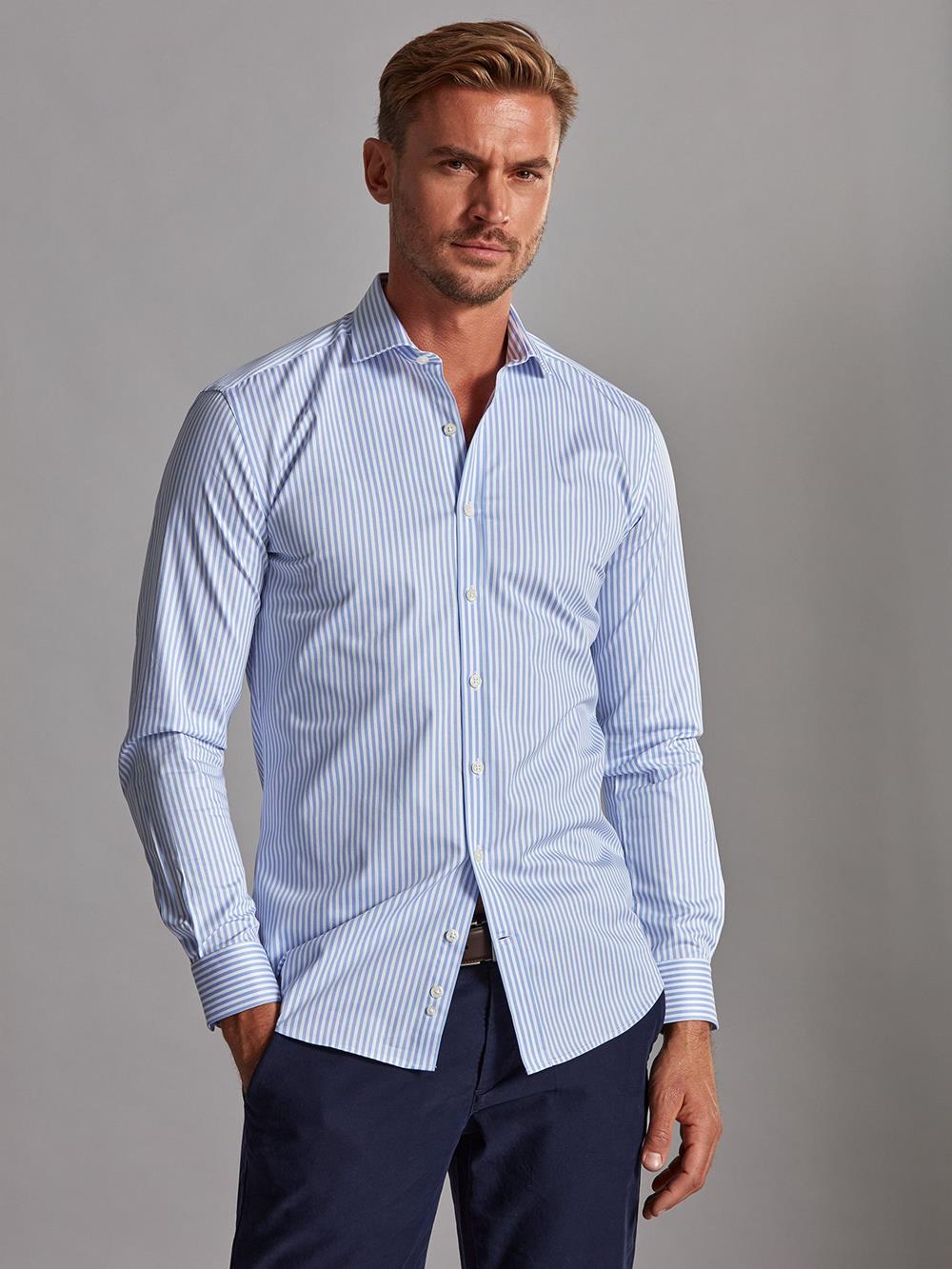 Tailliertes Hemd Nick mit himmelblauen Streifen - Kurzem Kragen