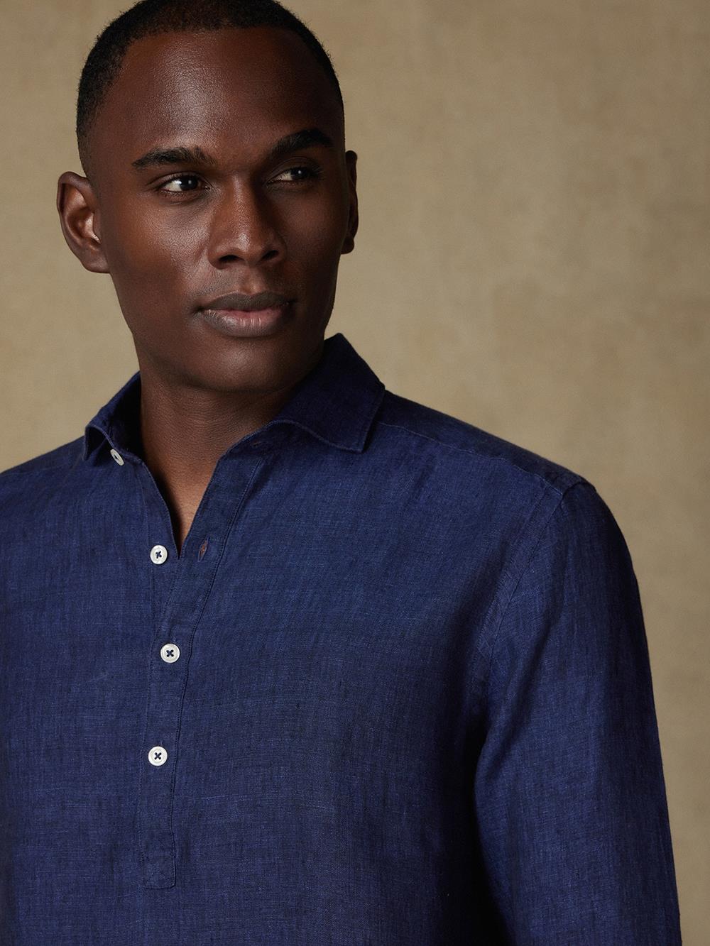 Olaf popover shirt in navy linen