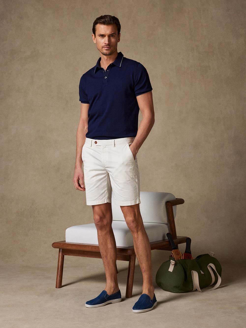 Bermuda-Shorts aus elfenbeinfarbener Baumwolle