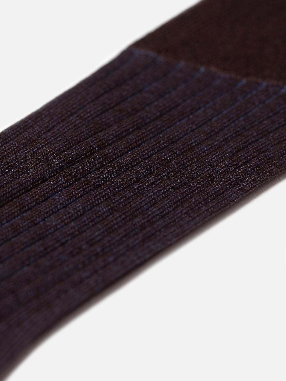 Brown and blue vanized wire sock