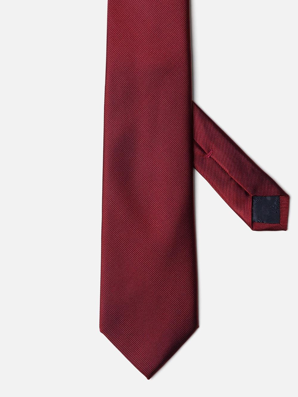 Cravate en soie sergée rouge