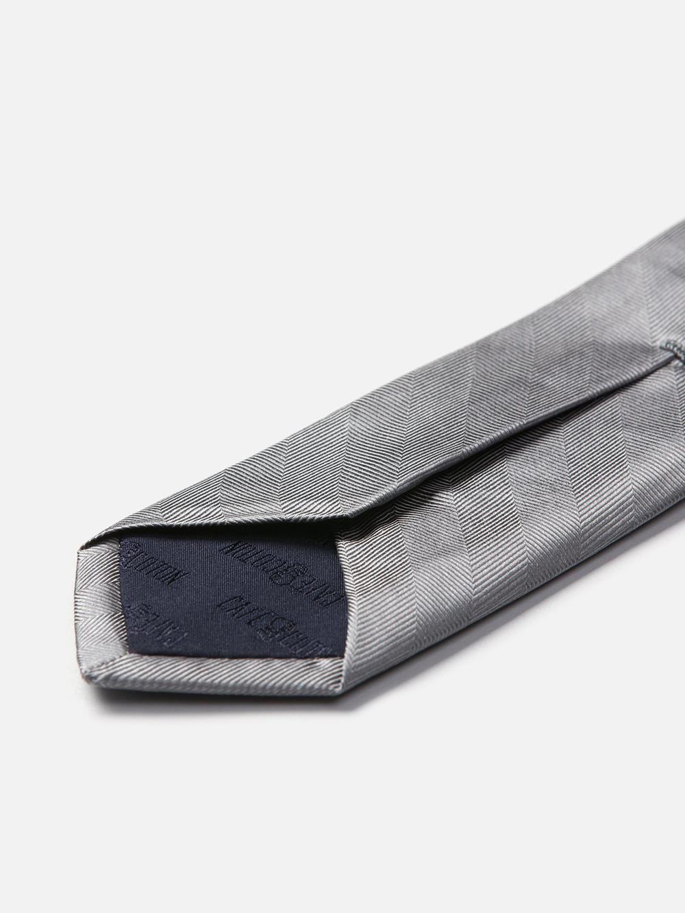 Gray silk slim tie