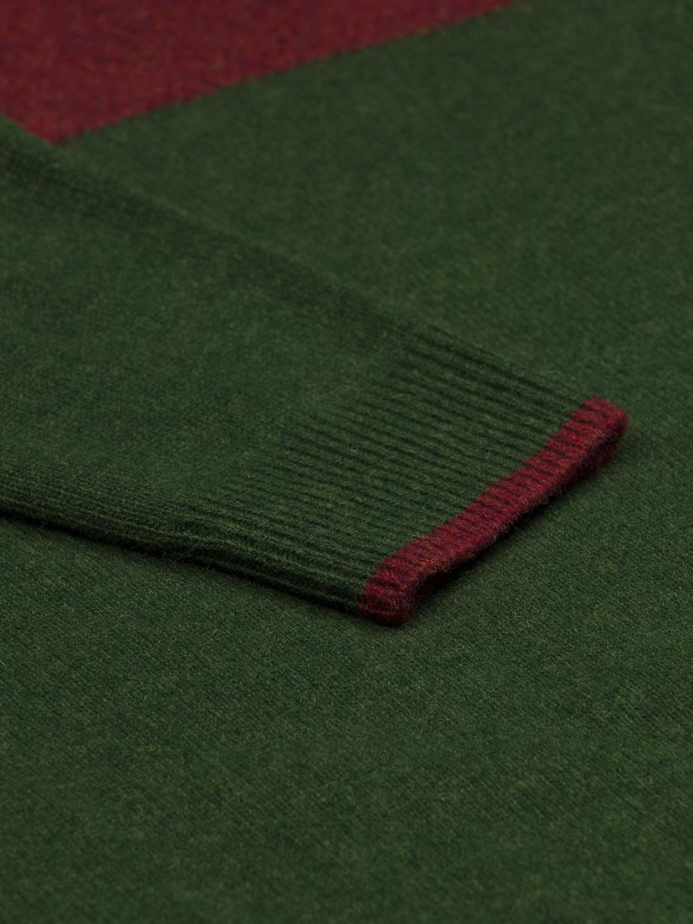 Boyd round neck in green lambswool