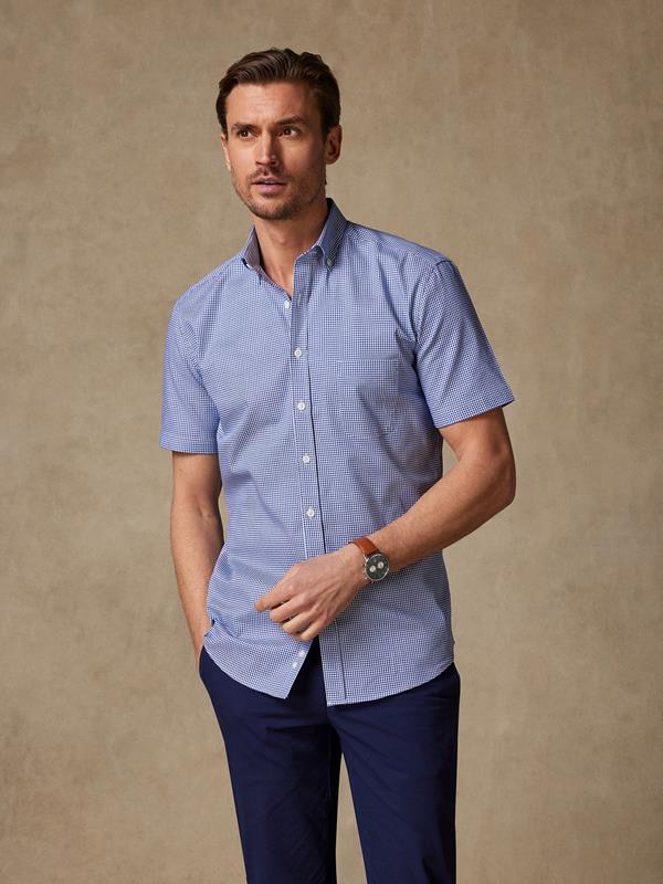 Alfred short sleeves shirt in navy gingham  - Buttoned collar