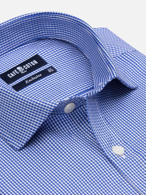 Blaues texturiertes Creed-Taillierthemd