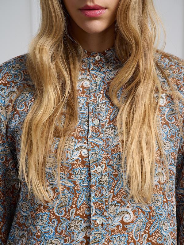 Helene camelkleurig shirt met bloemenprint