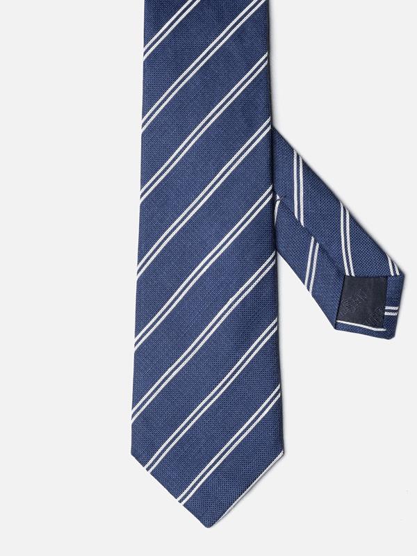 Cravate en soie bleue à fines rayures blanches 