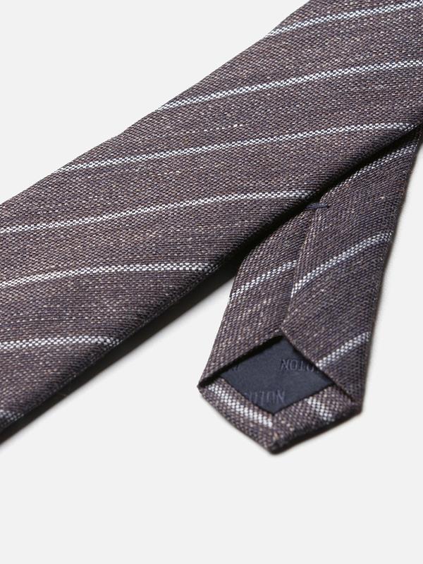 Cravate en soie grise à rayures 