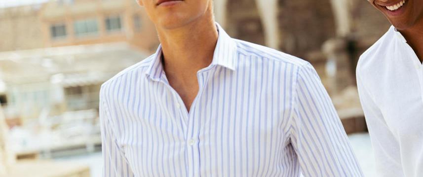 La chemise : l’essentiel du vestiaire masculin
Confectionnées à partir des plus beaux cotons d’Egypte et du savoir-faire Café Coton, ces chemises réjouiront les amateurs les plus avertis. Classique mais audacieuse, une chemise CAFÉ COTON est la garantie d’une élégance intemporelle en toutes circonstances. Découvrez notre collection de chemises col Casual déclinée avec un motif Rayures .