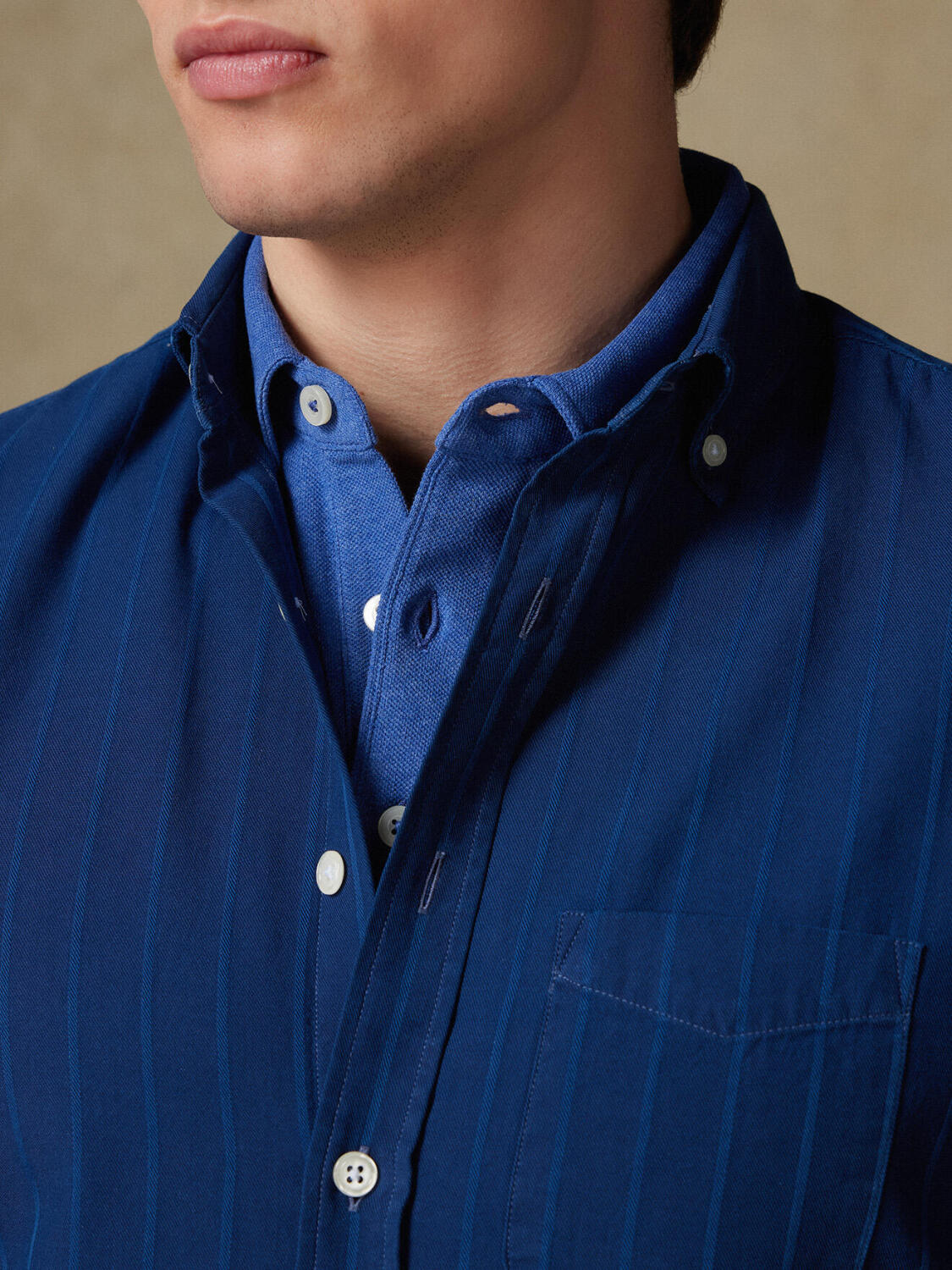 Bred shirt with indigo stripes   - Button down collar