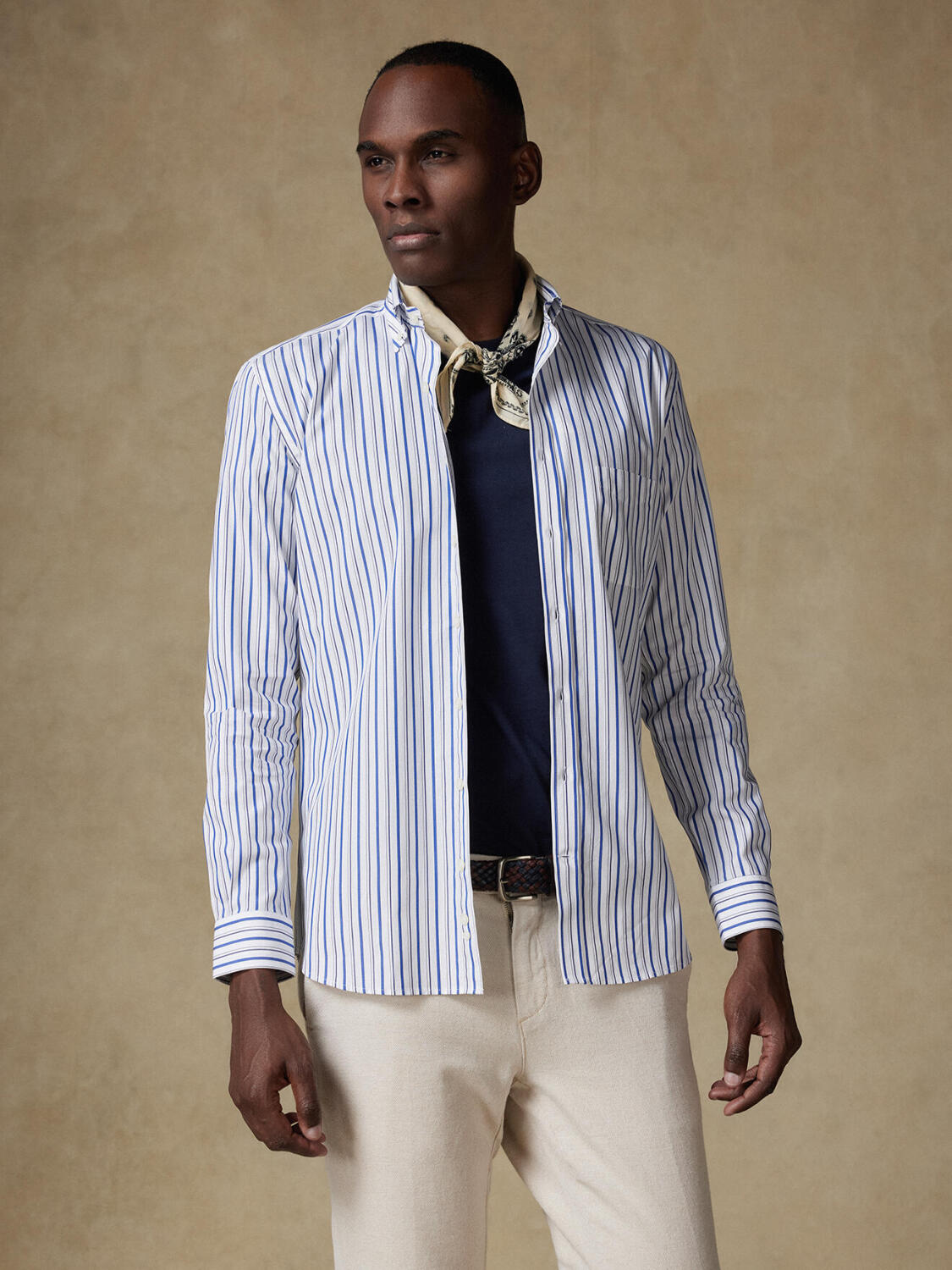 Brent Hemd mit navy blau Streifen   - Button down Kragen