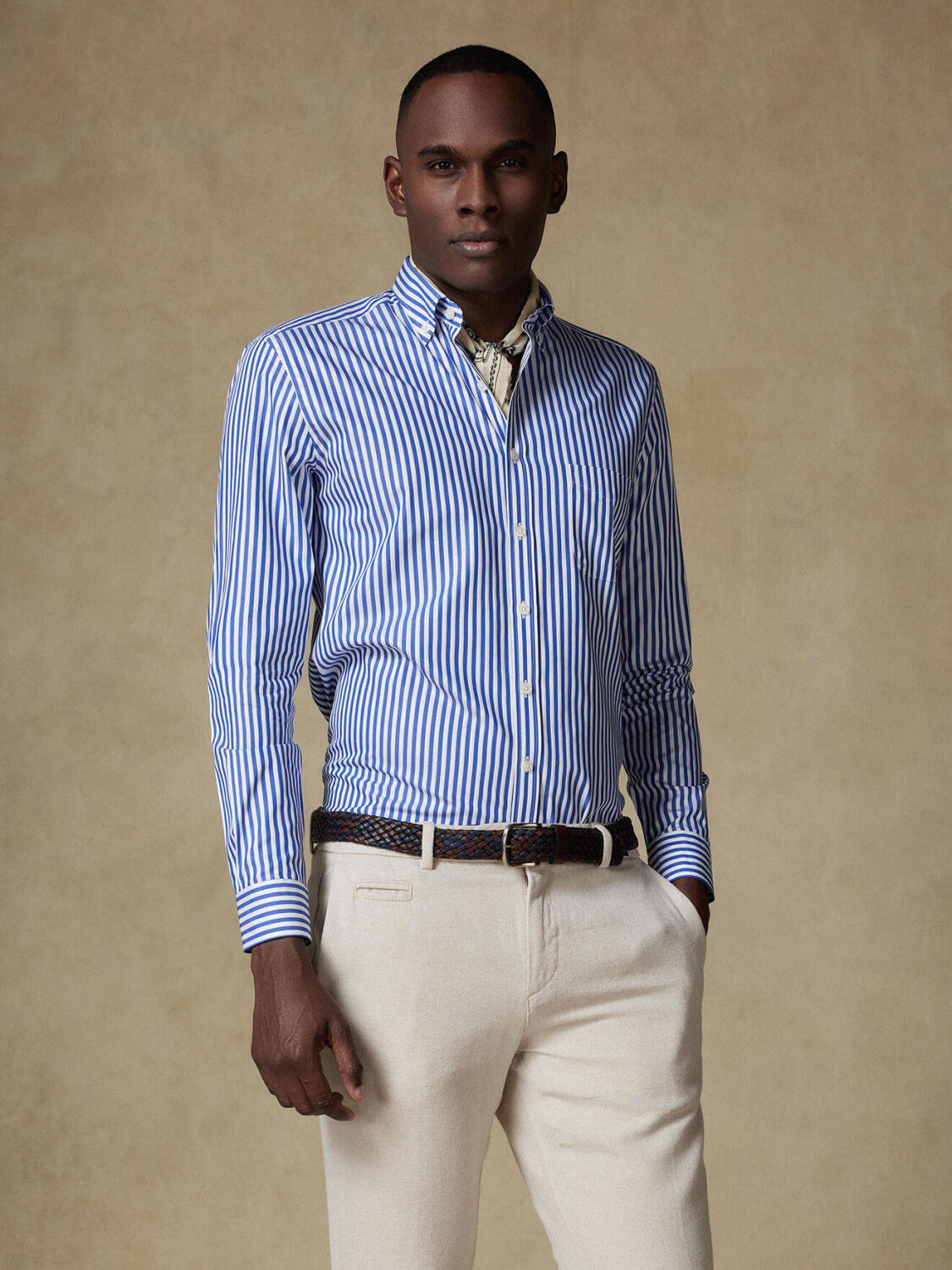 Chris Hemd mit navy blau Streifen   - Button down Kragen