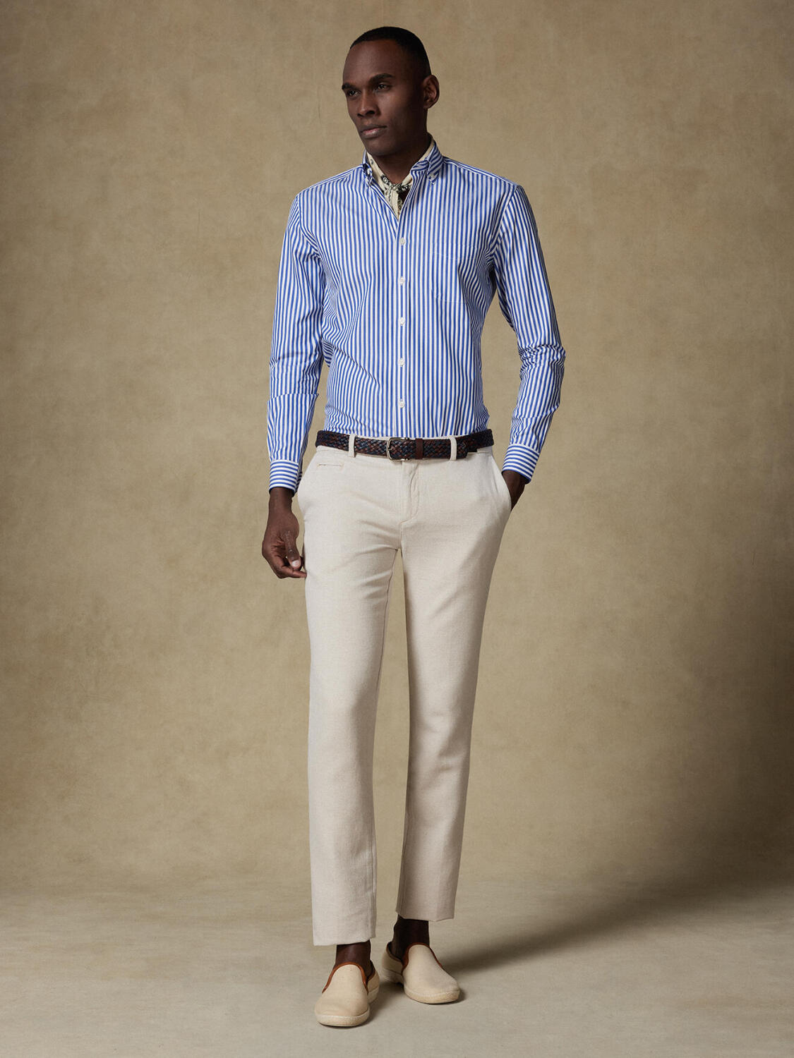 Chris Hemd mit navy blau Streifen   - Button down Kragen