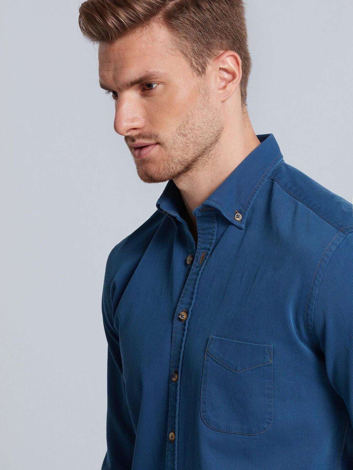 Dee piqu&eacute; denim shirt - Button-down collar