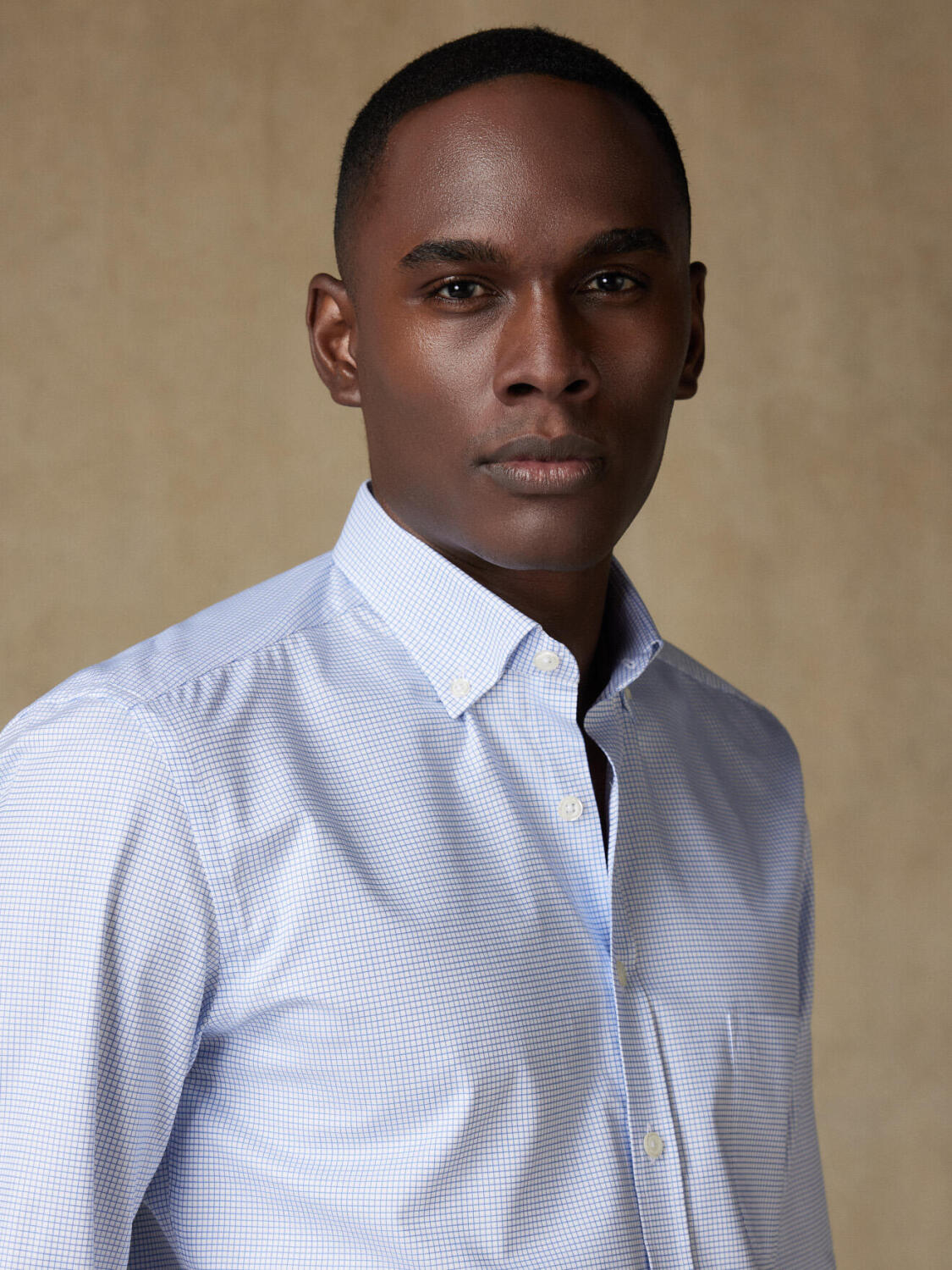 Gill-Hemd mit blauen Karos  - Buttondown Kragen