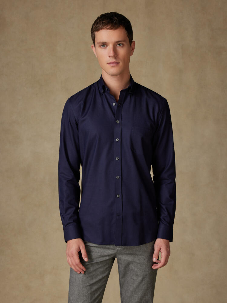 Texturiertes Horace-Hemd in Marine - Buttondown Kragen