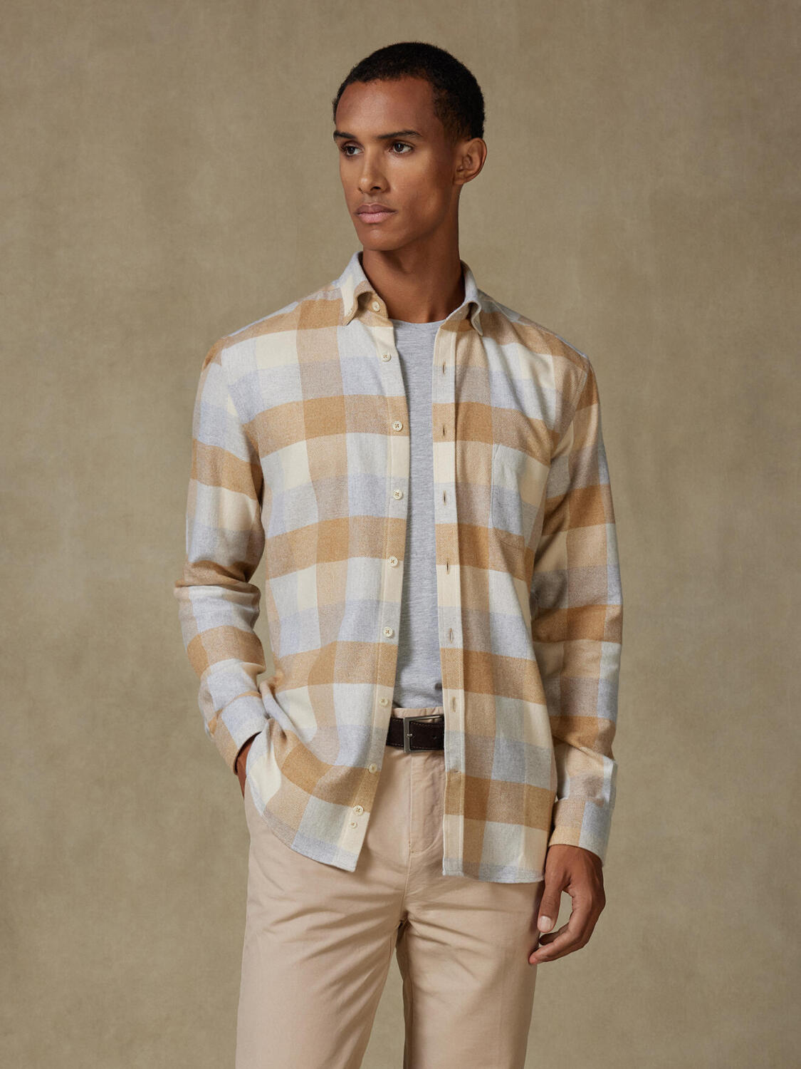 Hemd Howler aus beigefarbenem Flanell - Button-Down-Kragen