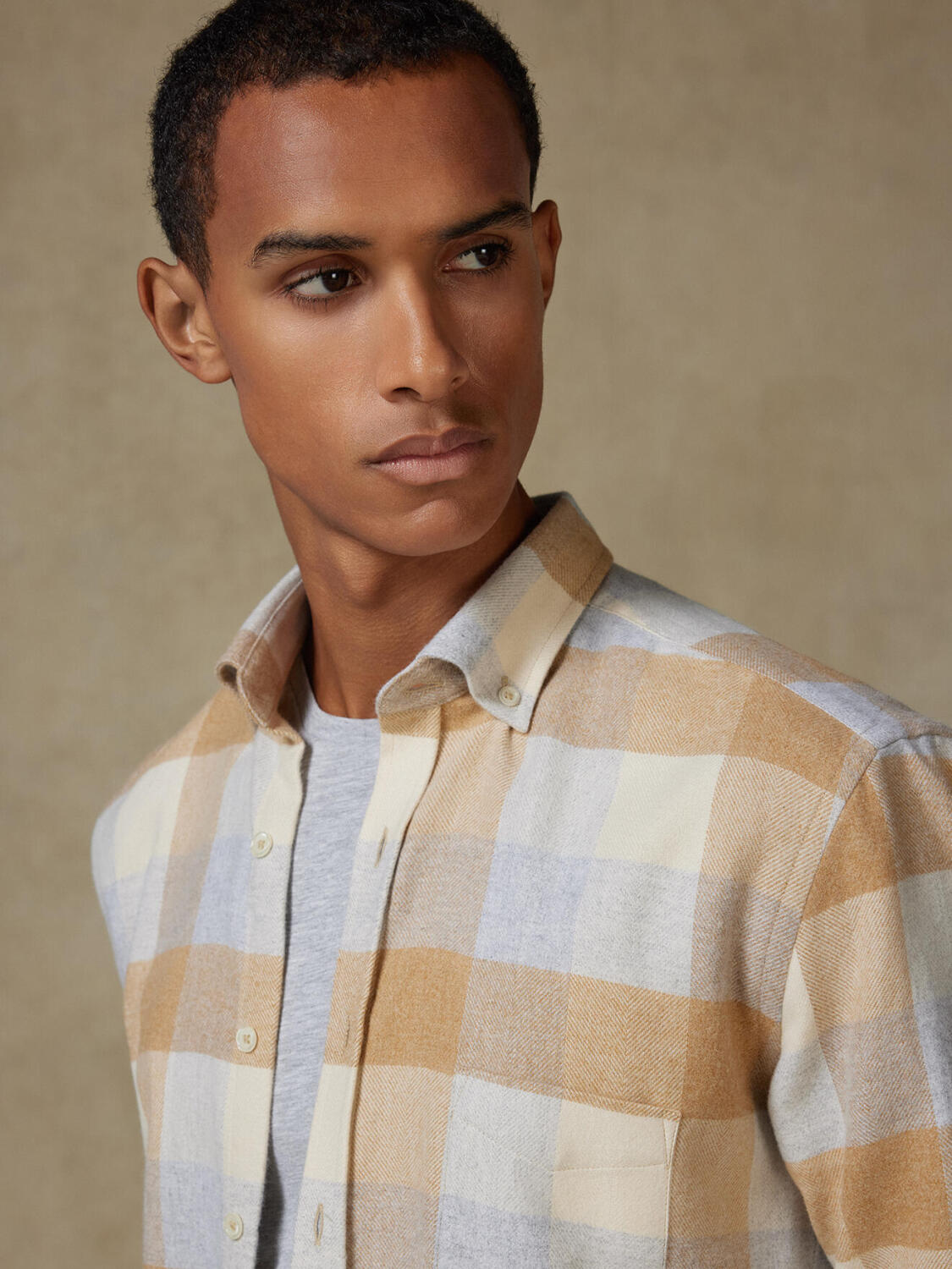 Hemd Howler aus beigefarbenem Flanell - Button-Down-Kragen