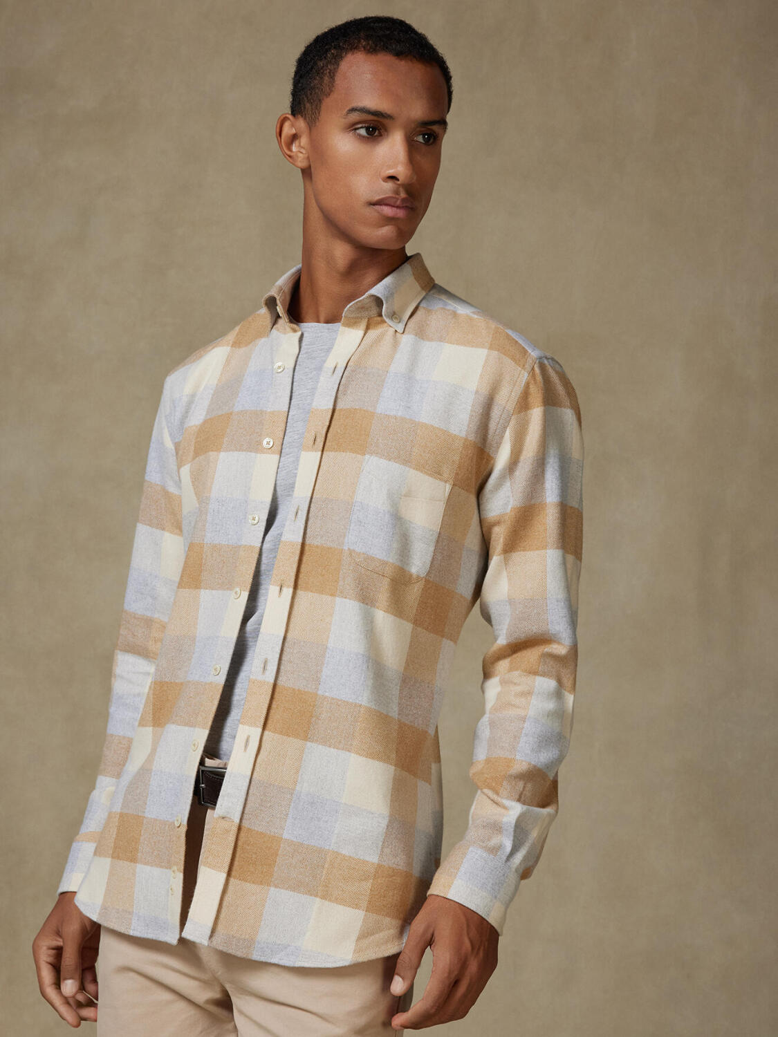Hemd Howler aus beigefarbenem Flanell - Button-Down-Kragen