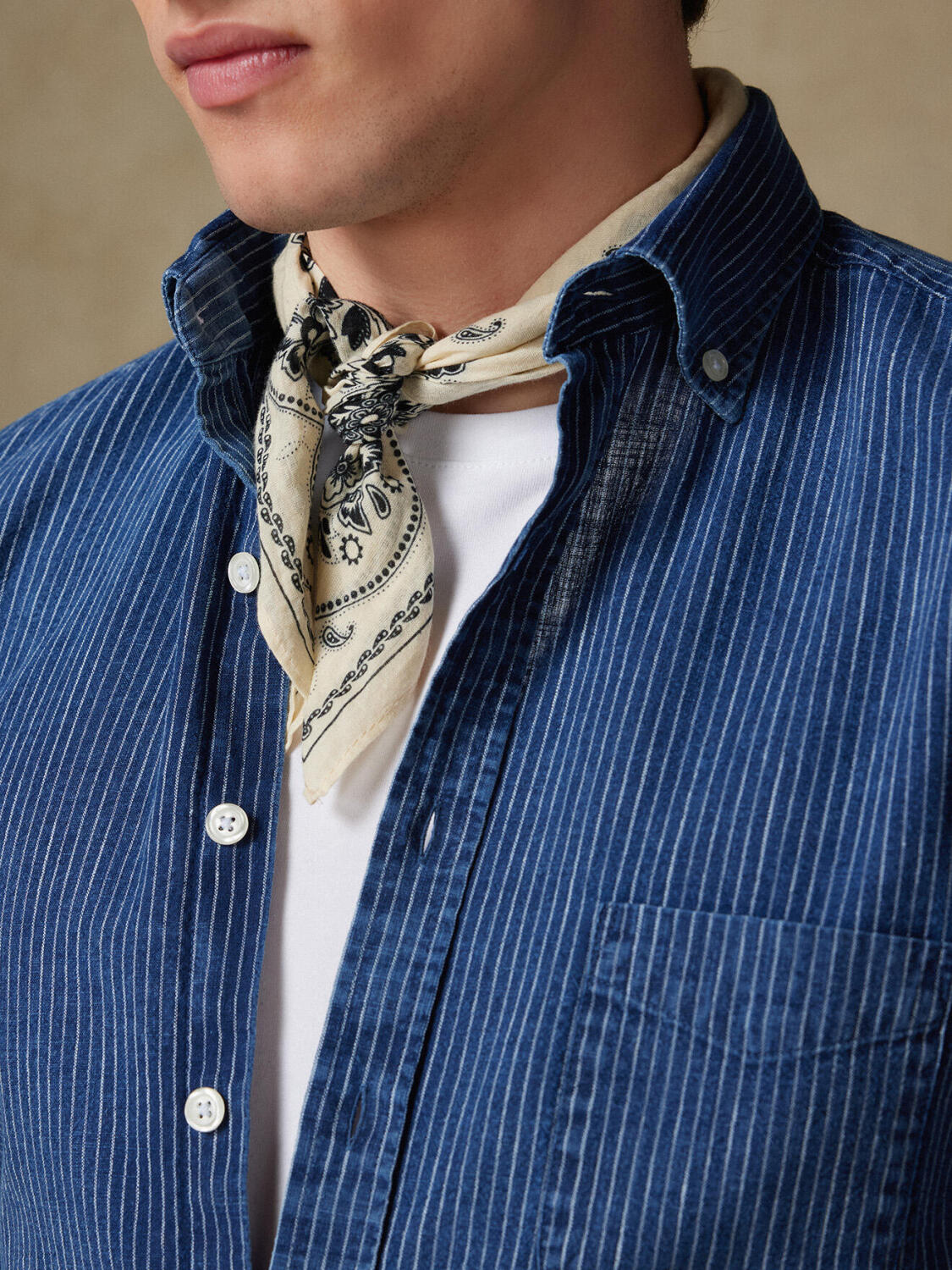 Island Hemd mit indigo Streifen   - Button down Kragen