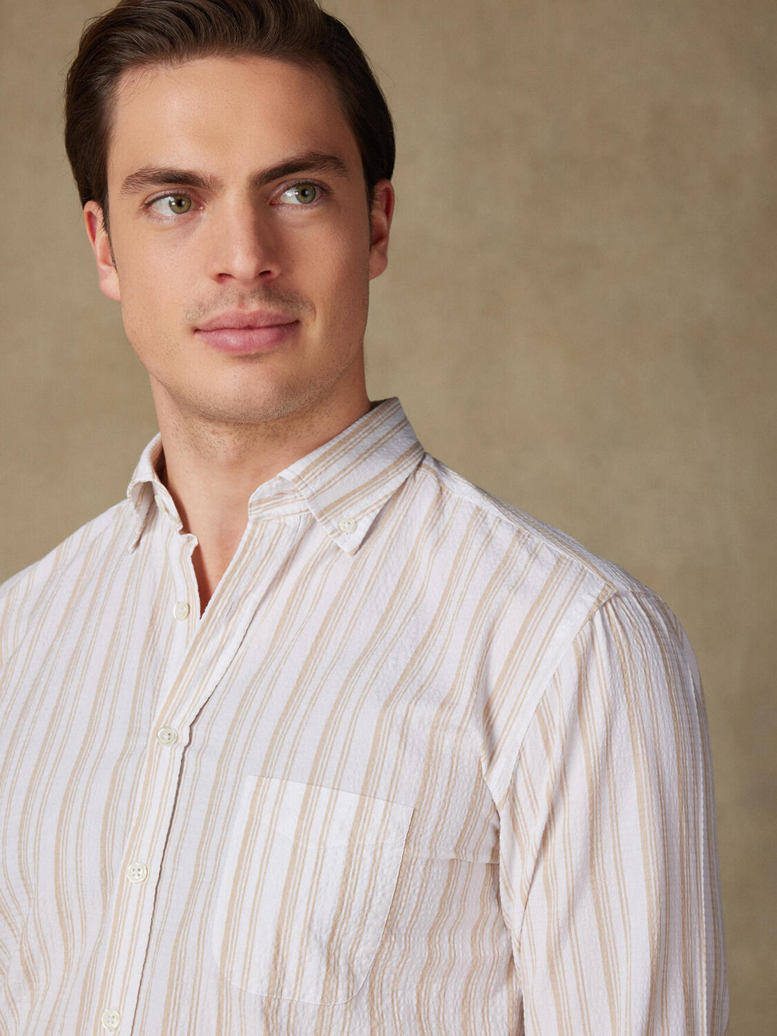 Broekje Ivor en seersucker beige - Button-down kraag