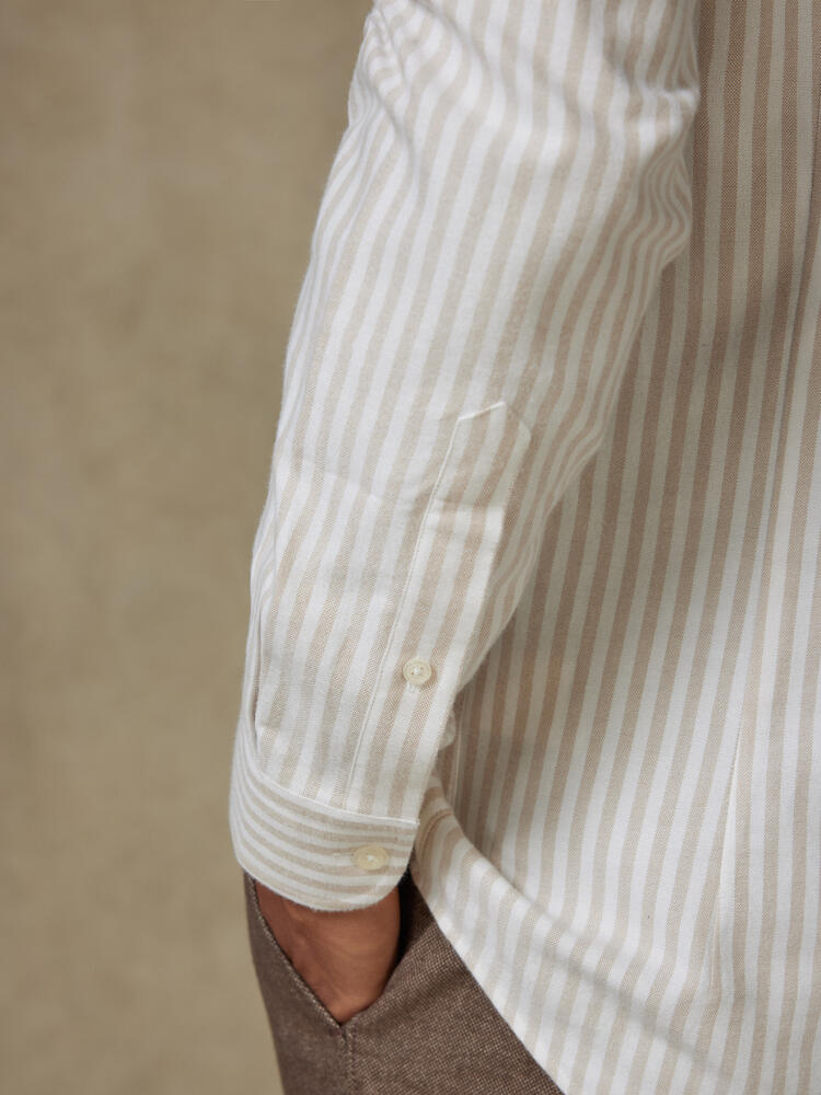 Camicia Jayden in oxford spazzolato beige - Cuello button-down