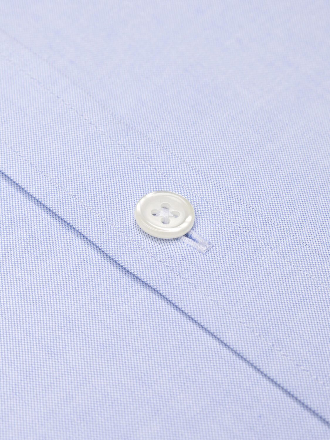 Hemd mit himmelblauen Punkten  - Buttondown Kragen