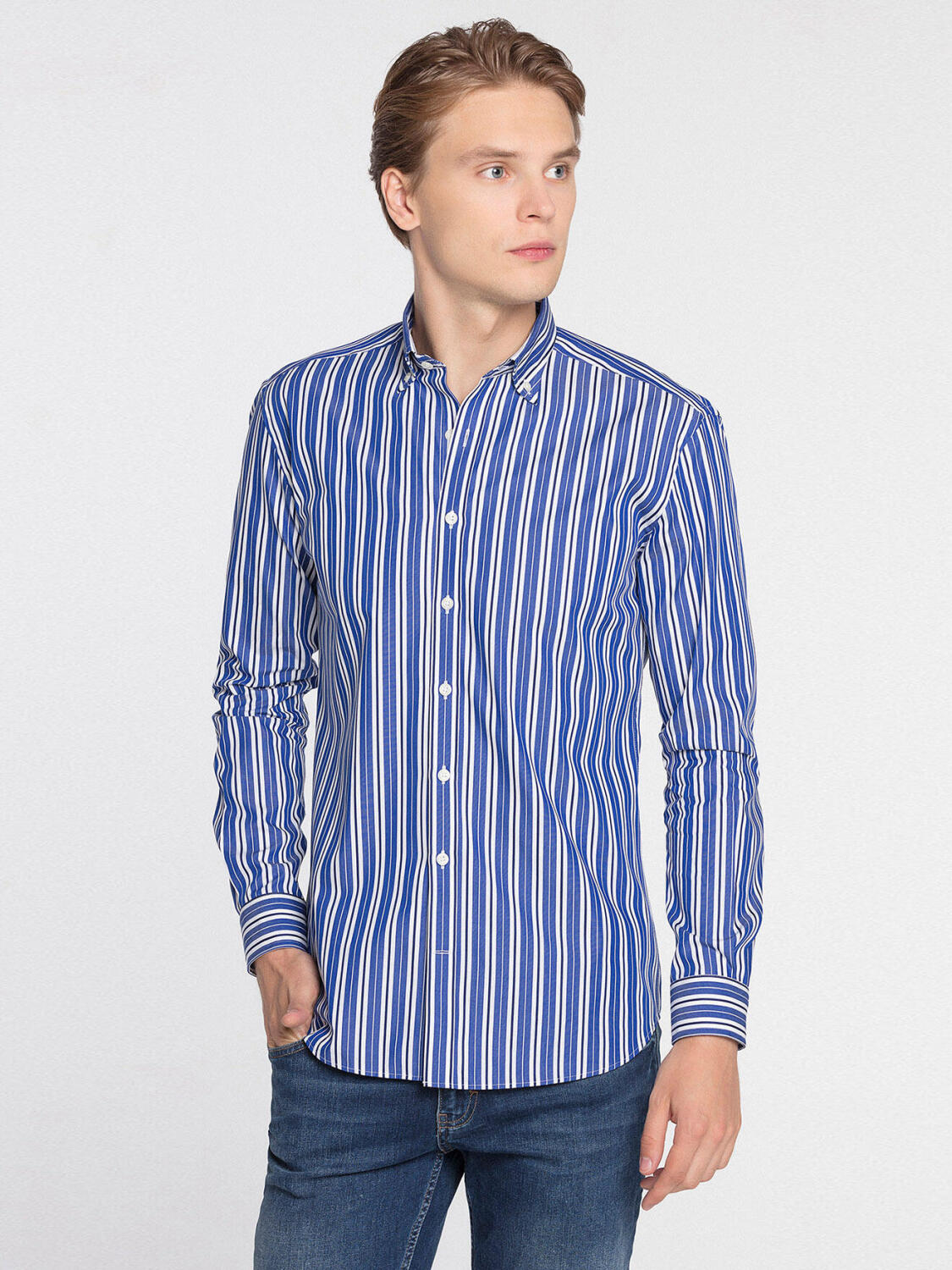 Chemise cintr&eacute;e Aida marine - Col Boutonn&eacute;