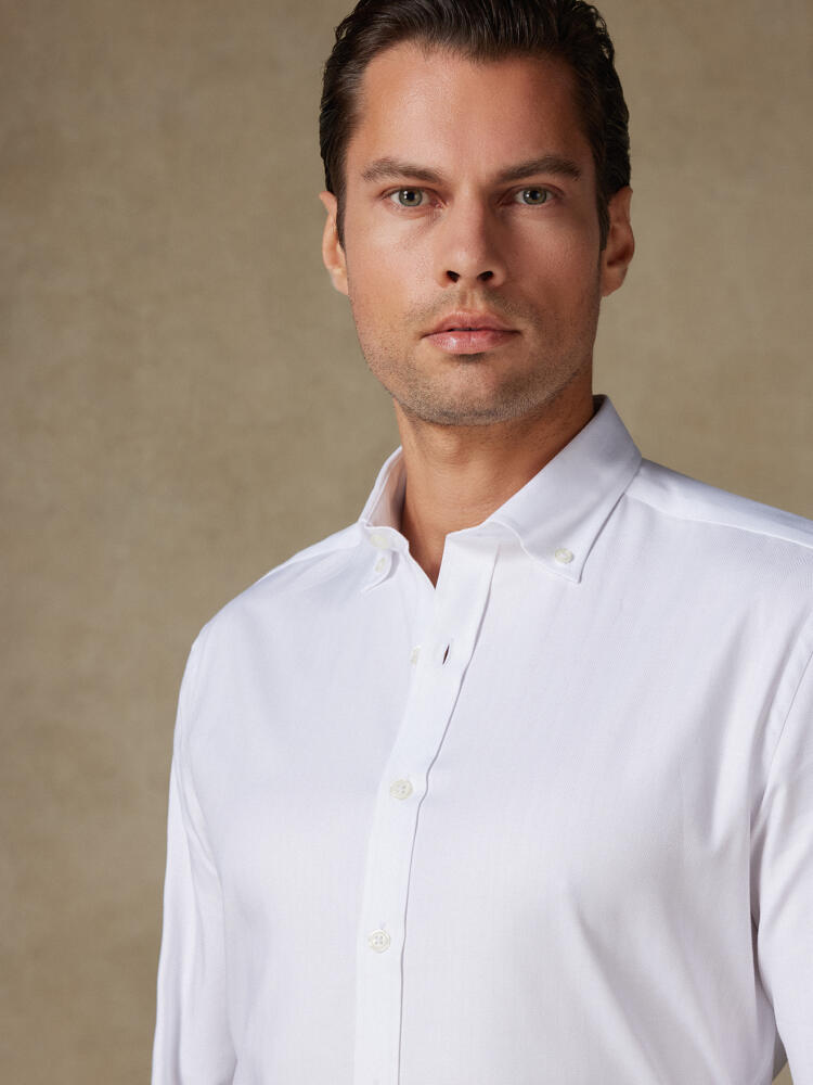 Camisa slim fit blanca de espiga - Con botonos