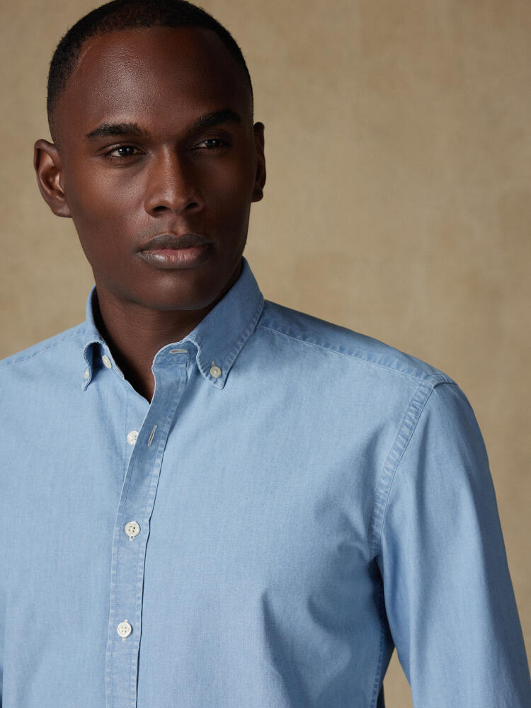 Chemise cintrée Dane en denim ciel - Col Boutonné