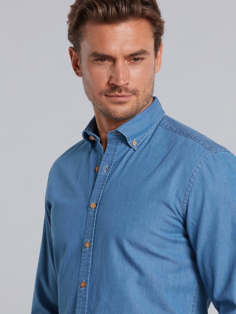 Chemise cintrée en denim bleu  - Col Boutonné