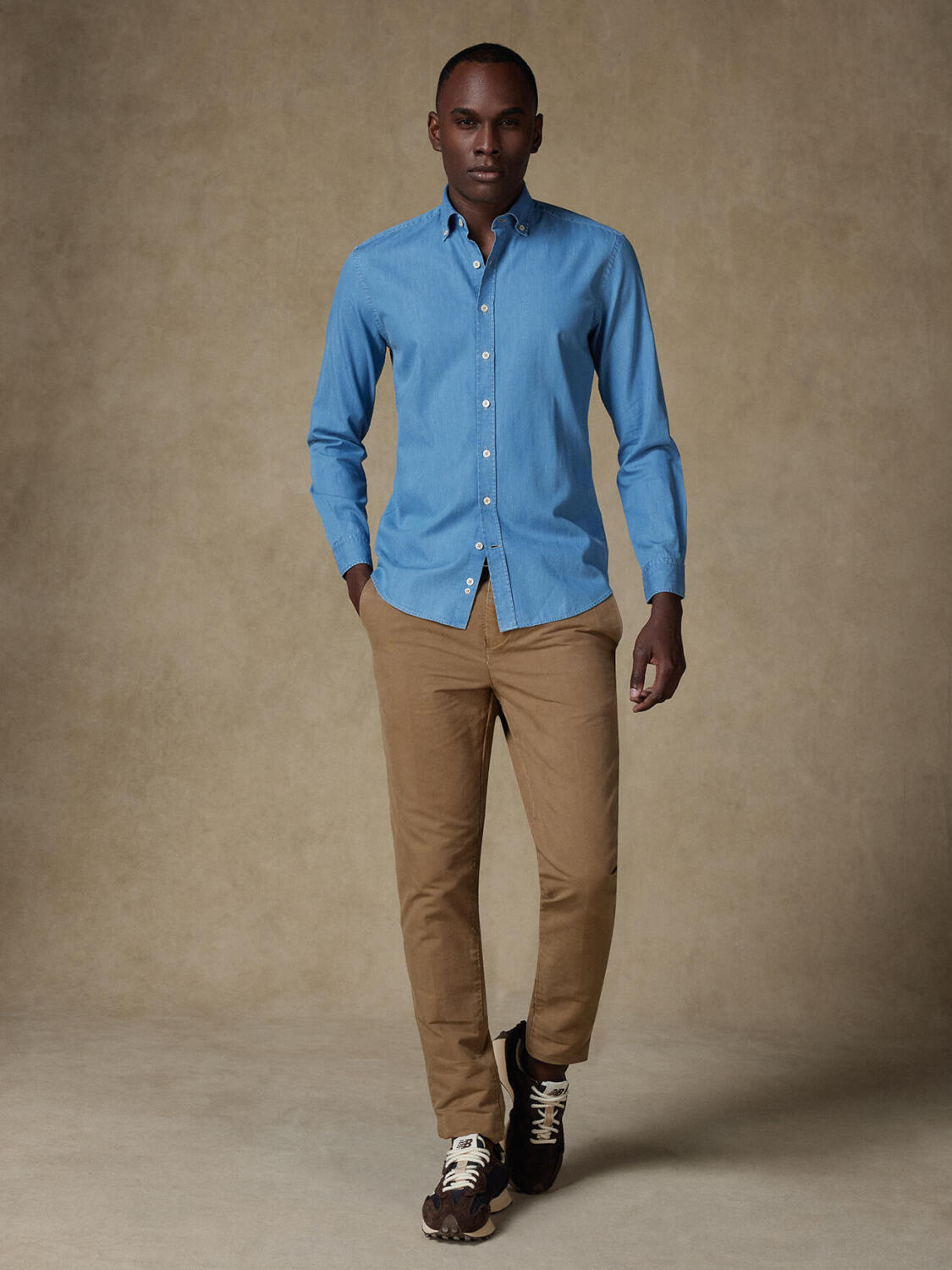 Camicia slim in denim celeste - Colletto button-down