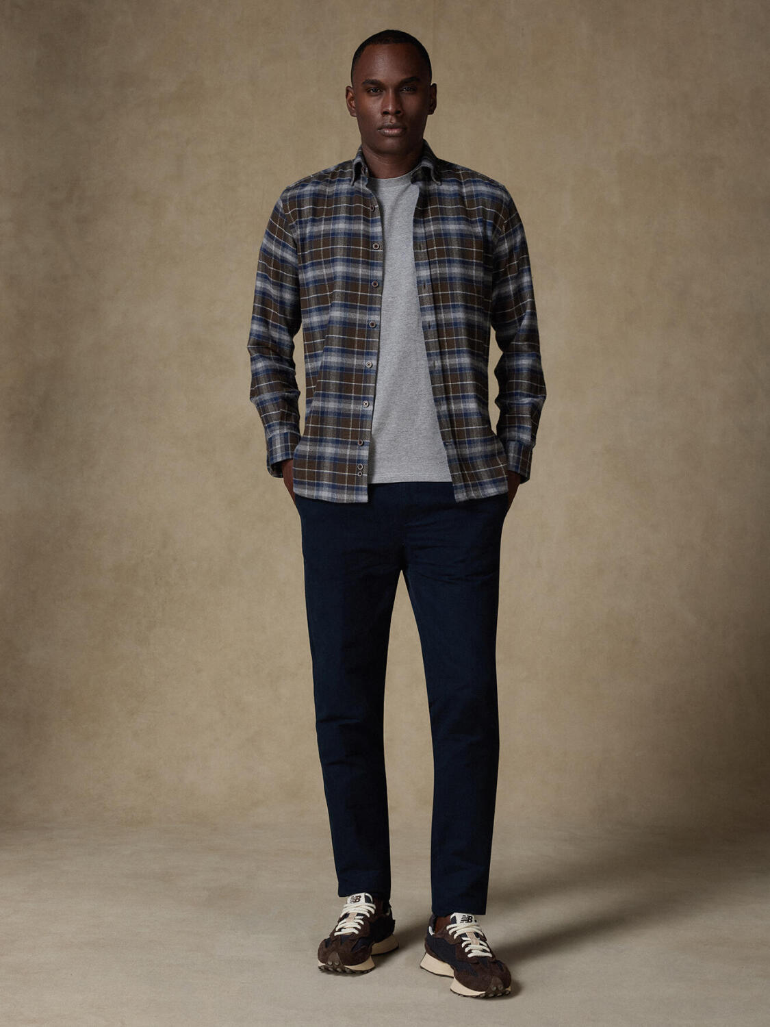 Camisa austada Ewan de tart&aacute;n - Con botones