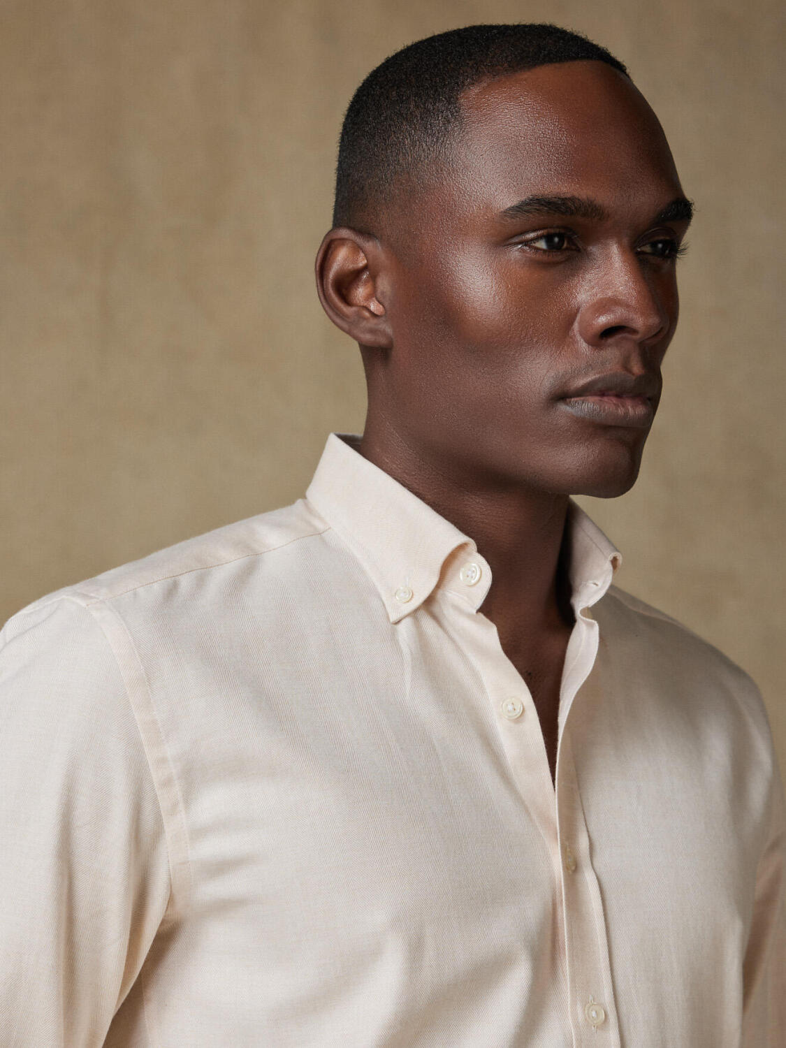 Chemise cintrée Hall en flanelle sable - Col Boutonné