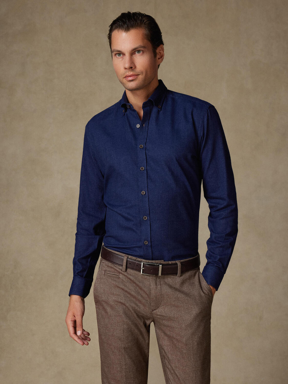 Chemise cintrée Hall en flanelle marine - Col Boutonné