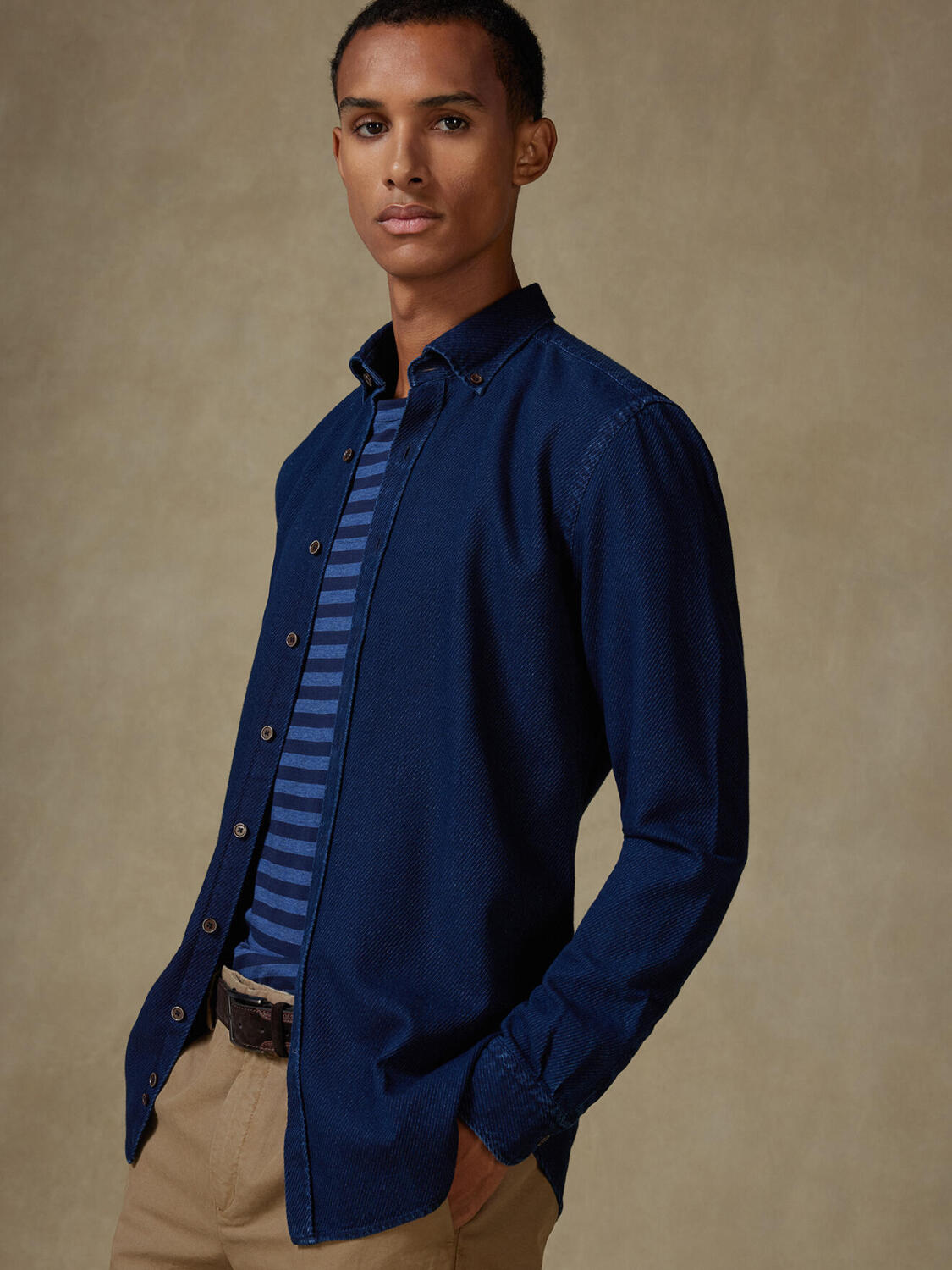Tailiertes Hemd Hawke indigo - Button-Down-Kragen