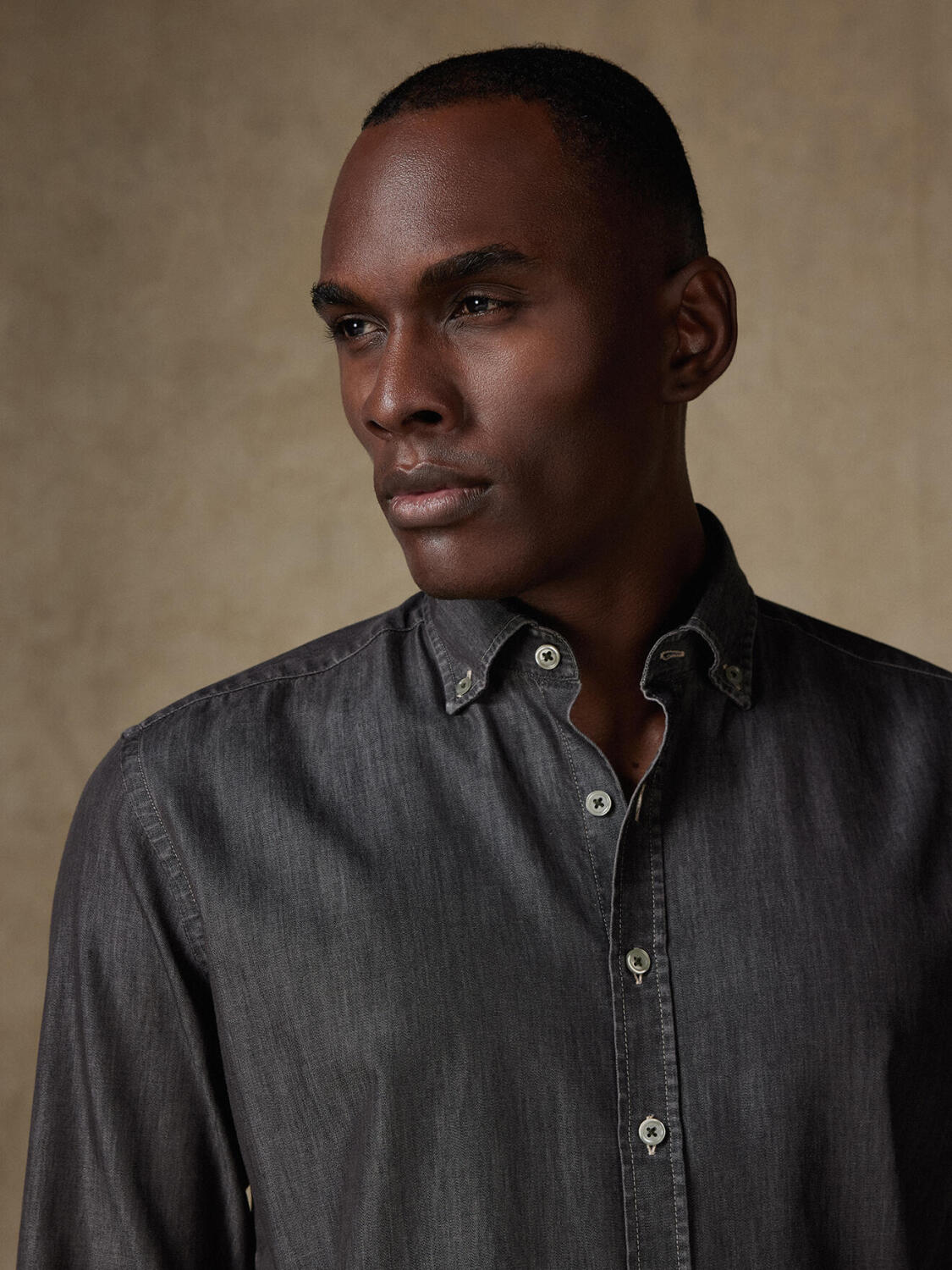 Chemise cintrée Joey en denim carbone - Col Boutonné